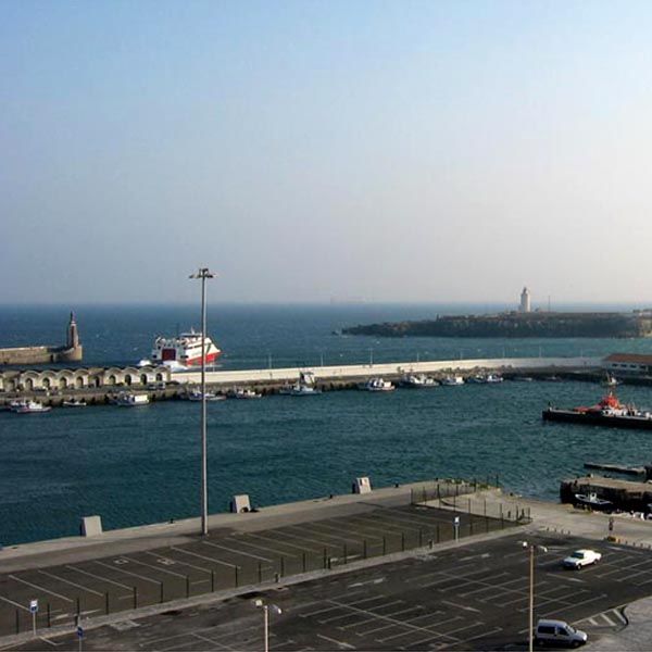 Suspenden las conexiones marítimas entre Tarifa y Tánger por el temporal de levante
