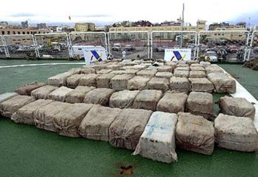 La Policía española detiene a once presuntos narcotraficantes e interviene 900 kilos de hachís