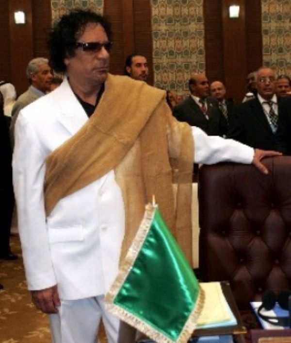 Condenan a tres diarios marroques a pagar 300.000 euros por agredir el honor de Gadafi