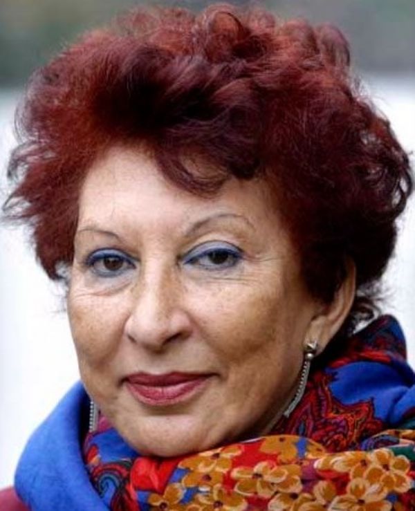 La escritora marroquí Fatima Mernissi imparte un curso en Santander