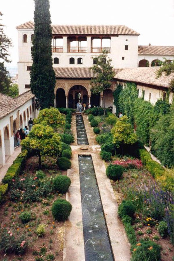 Los archivos de la Alhambra se podrán consultar por internet a partir de septiembre