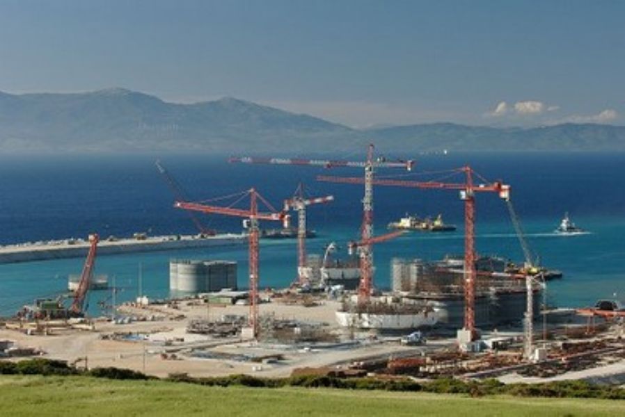 Por 4 millones de euros, un consorcio espaol gana la gestin electrnica de los puertos de Marruecos