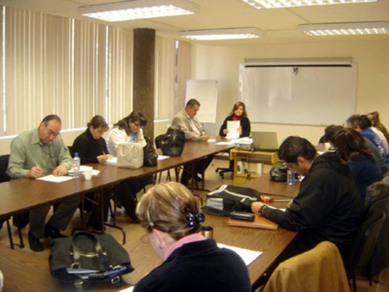 La Fundación Dos orillas organiza dos cursos de árabe marroquí y español