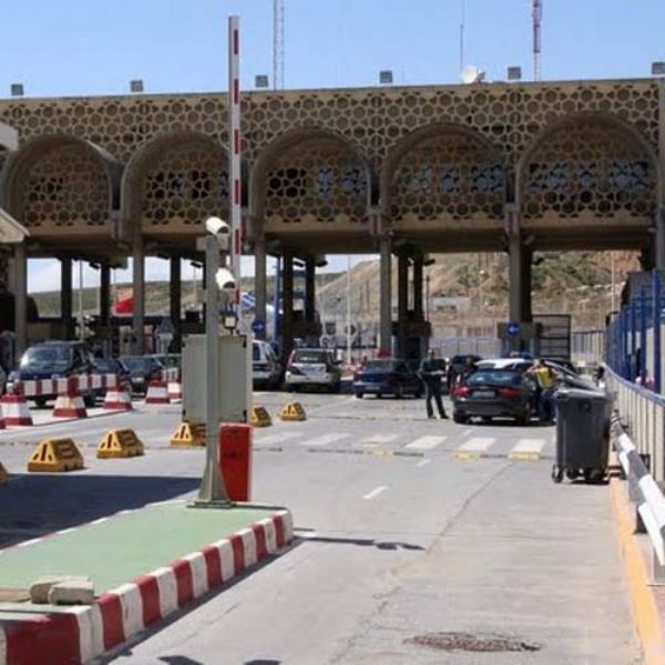 Normalizada la frontera de Ceuta despus de que ayer 15 inmigrantes trataran