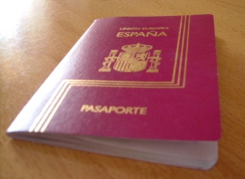 Cae una red que falsificaba documentos para introducir a inmigrantes marroques en Espaa