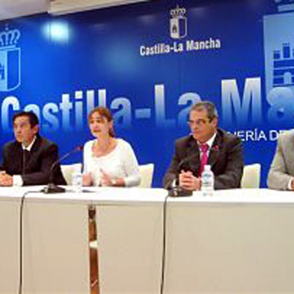 Castilla-La Mancha imparte charlas de autoempleo y seminarios  para inmigrantes