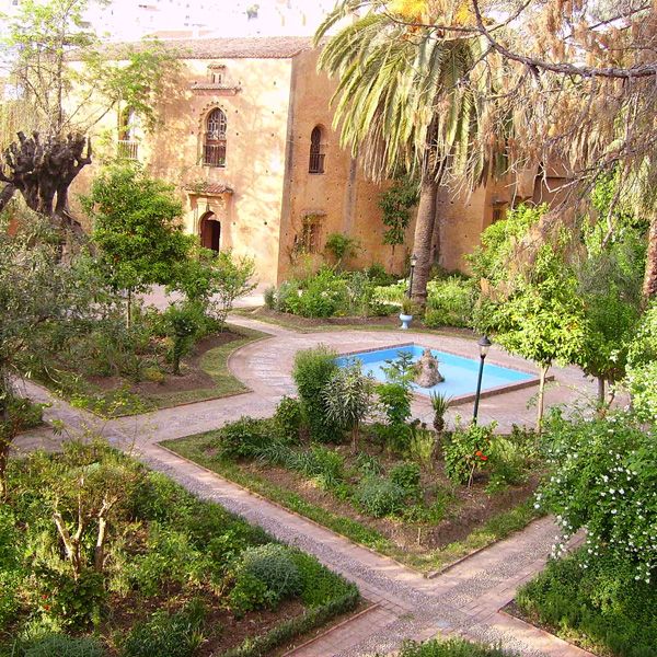 Crean una escuela para regenerar los jardines Andaluces
