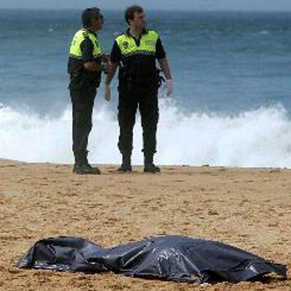 Investigan la muerte de un marroquí cuyo cuerpo fue hallado junto a 1,5 toneladas de hachís