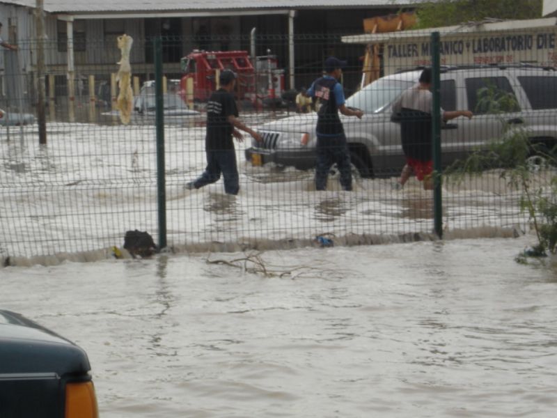 Ayudan a reconstruir la escuela ms afectada de Tnger por las fuertes lluvias