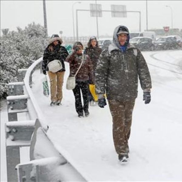 Alerta amarilla en 16 provincias de Espaa por nieve, viento y olas