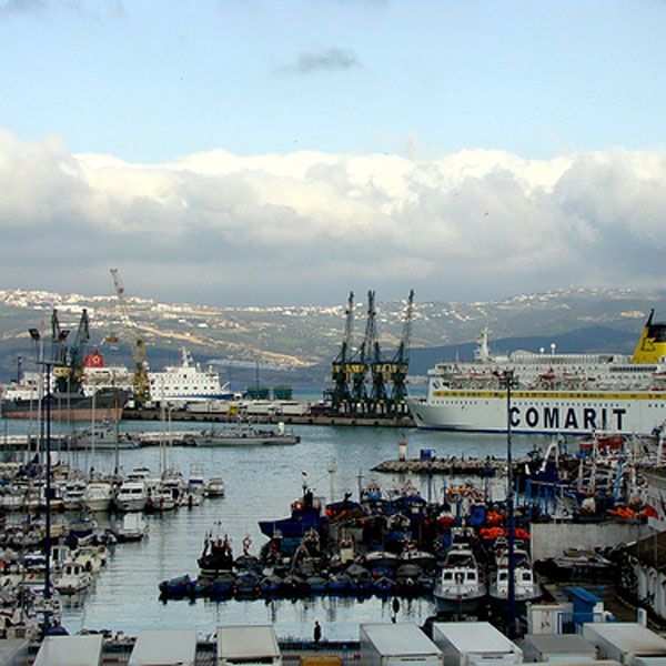 Cerca de 3 millones de pasajeros han cruzado el puerto Tnger ciudad el ao pasado
