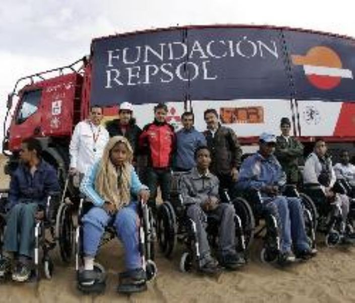 Repsol entrega material adaptado a cerca de 200 personas discapacitadas en Marruecos
