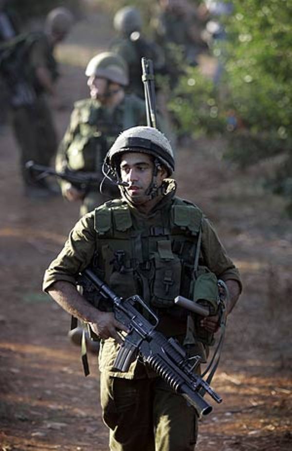 Al menos diez militares israelíes se niegan a participar en la operación de Gaza