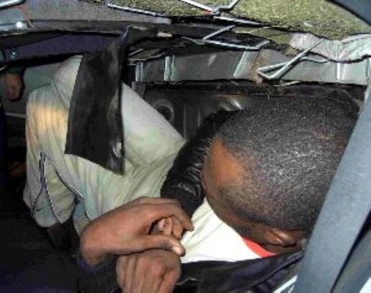 Detenido un marroqu por llevar a un inmigrante oculto entre el equipaje