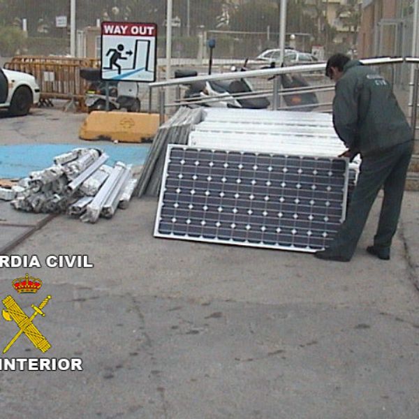 Detenidos 19 marroques acusados del robo de 934 placas solares