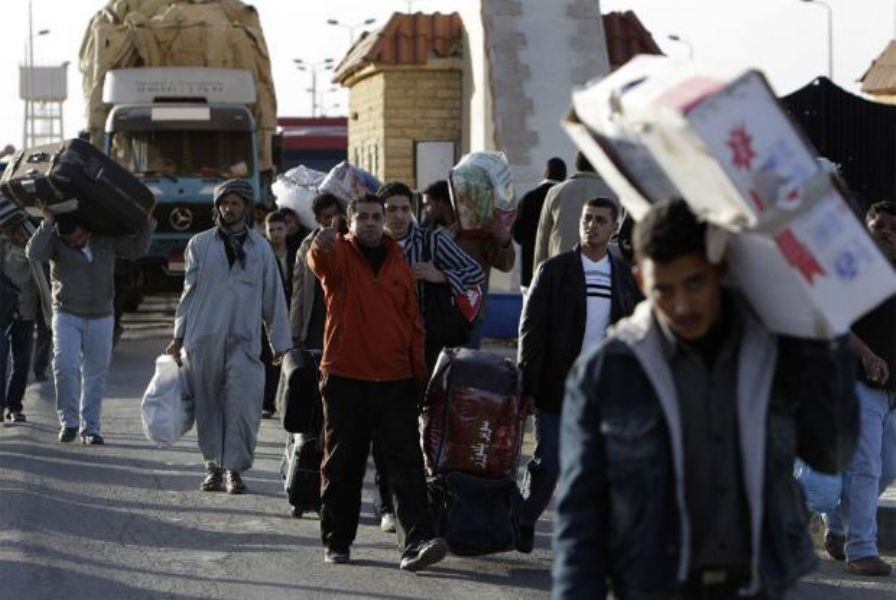 Mohamed VI ordena el envo de ayudas humanitarias  a los refugiados en la frontera tunecina-libia