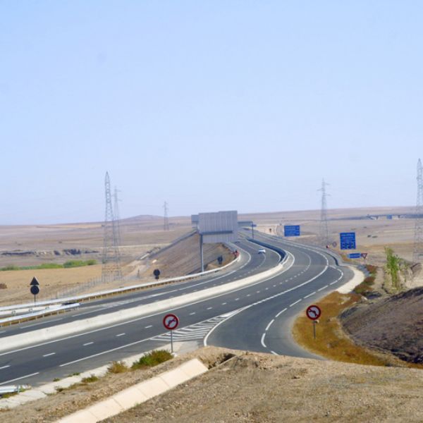Inauguración de la autopista Fez-Uchda