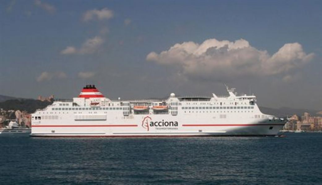 Alsa y Trasmediterránea inician un servicio conjunto de bus y barco hacia Ceuta y Tánger