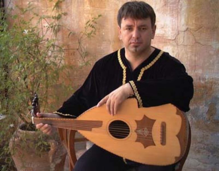 El artista marroquí Suhail Serghiny participa en Huelva en  'Música de la Luz'
