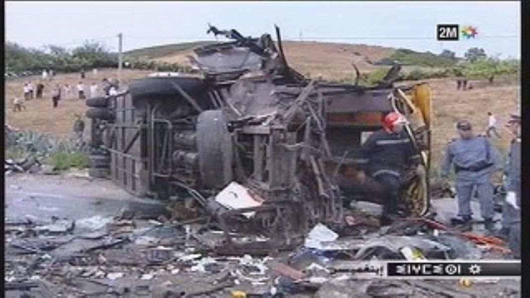 Cuatro muertos y 16 heridos graves en un accidente mortal entre dos autobuses cerca de Tnger