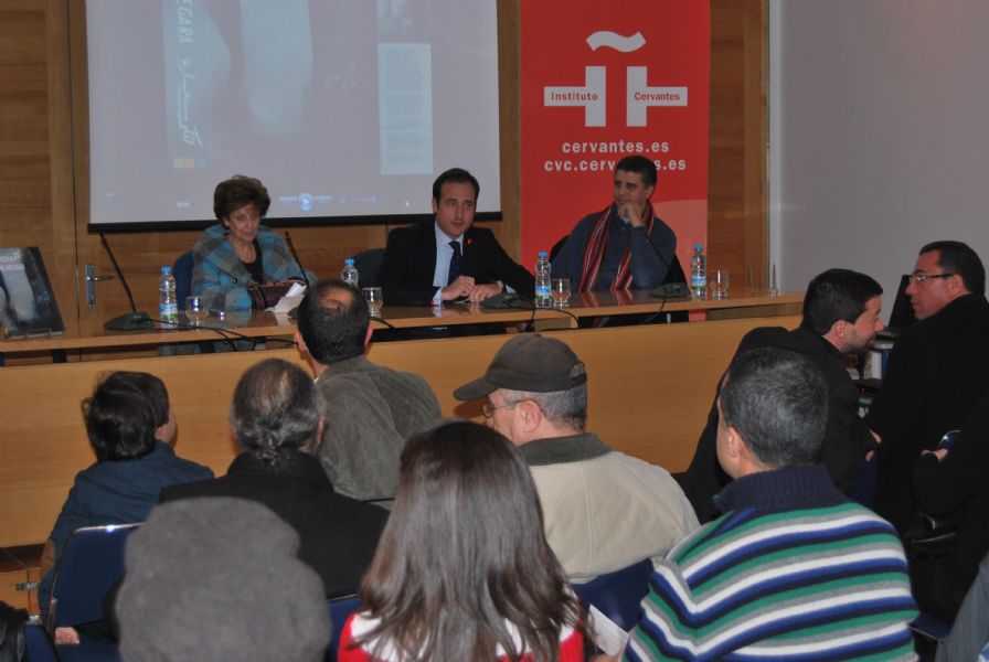 Acto en el Instituto Cervantes en recuerdo del pintor Meki Megara