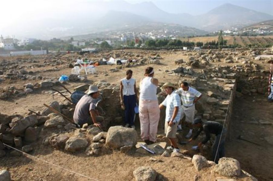 Arquelogos de la UCA analizan restos de un asentamiento romano en Tamuda