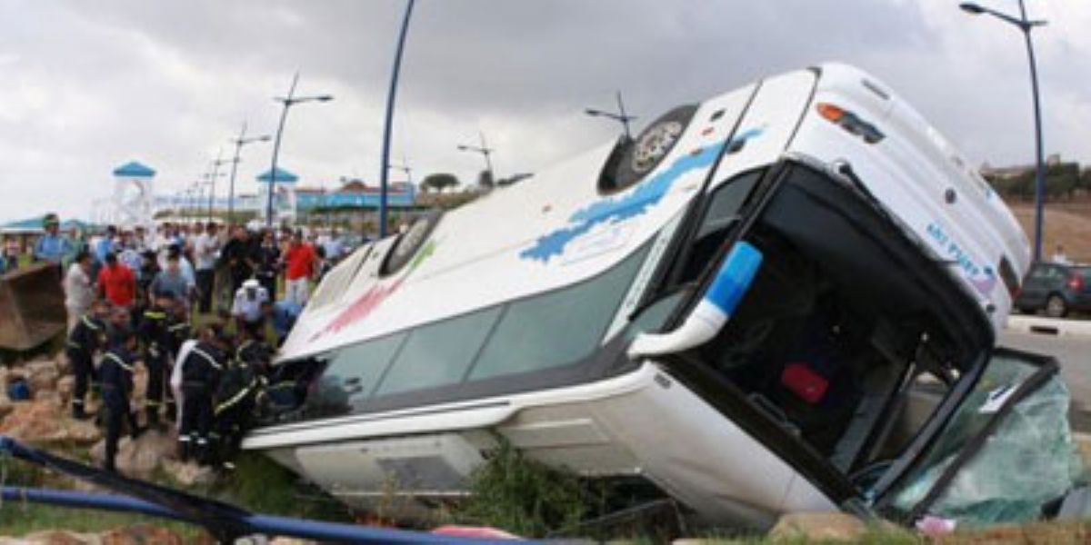 Un total de 28 muertos y 63 heridos en dos accidente de trfico en el norte y sur de Marruecos