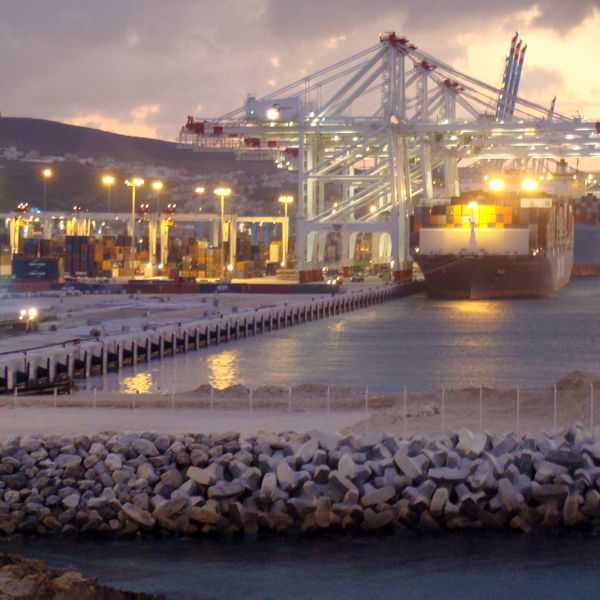 Tnger Med, Algeciras, Dver y Calais estudian crear una lnea de ferrocarril de mercancas que una los cuatro puertos