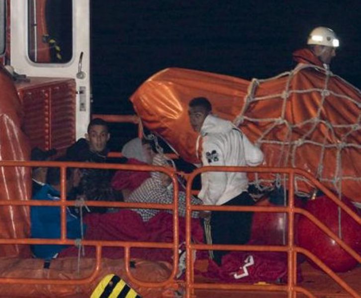 Marruecos intercepta una patera con 34 inmigrantes cerca del Alhucemas