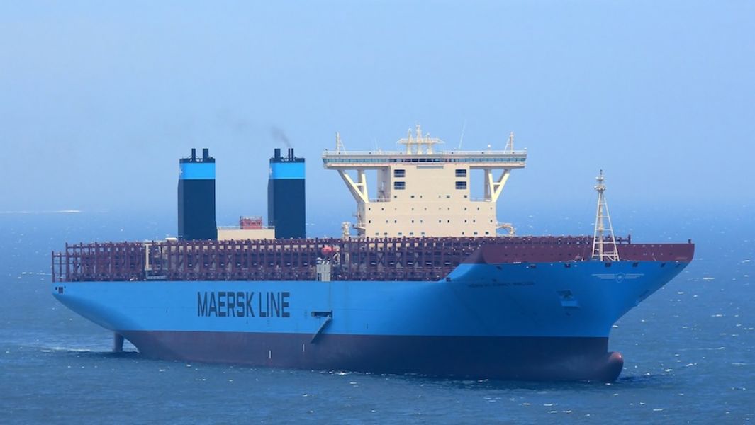 Llegada del mayor buque portacontenedores al puerto de Tánger Med