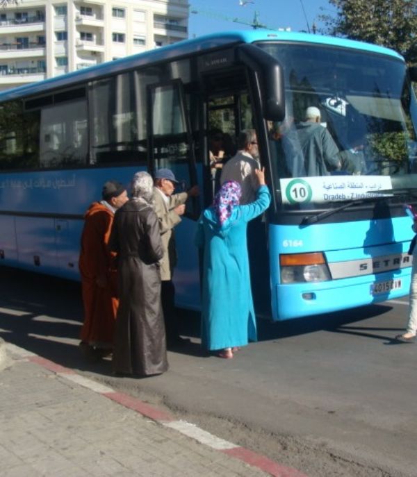 La compaa de transporte Alsa empieza a operar en Tnger