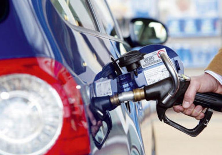 Desciende con 13 céntimos el litro de gasolina en Marruecos
