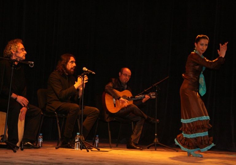 Jesús Flores  y Carmen Iniesta deleitaron al público tangerino con su brillante actuación