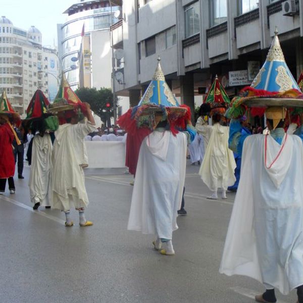 Tnger celebra el tradicional desfile de los regalos