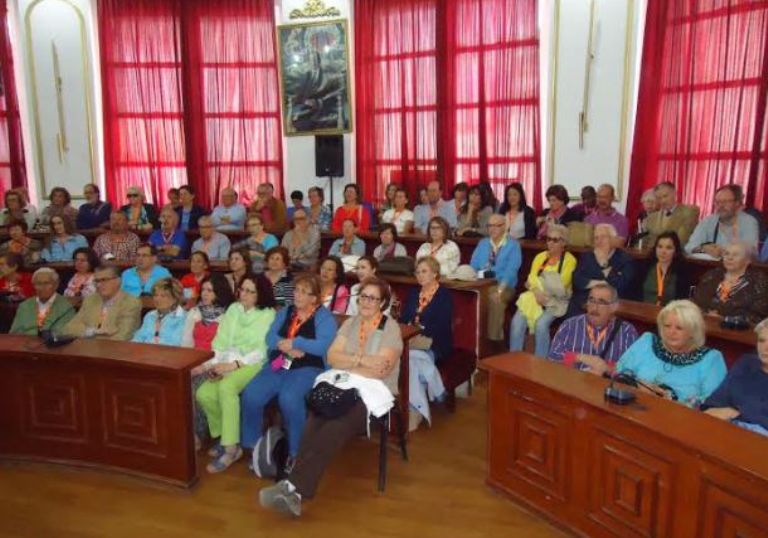 Un total de 150 españoles de origen tetuaní visitan el Ayuntamiento de su ciudad natal
