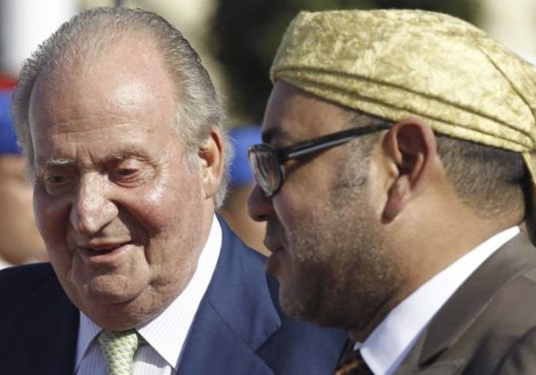 El rey Mohamed VI homenajea a Juan Carlos I