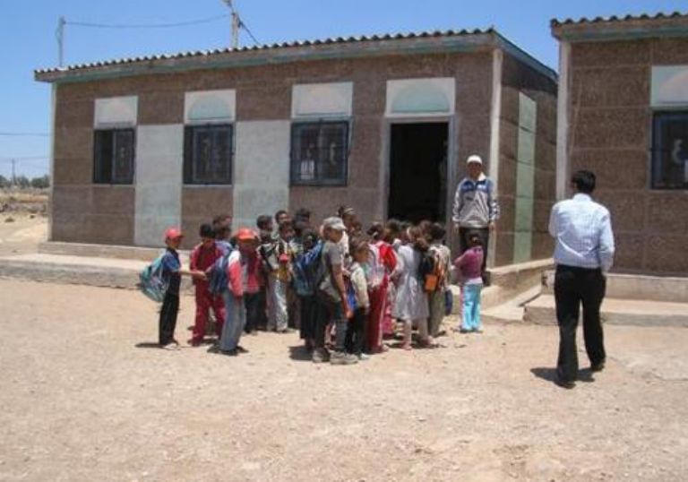 España participa en la lucha marroquí contra el abandono escolar rural