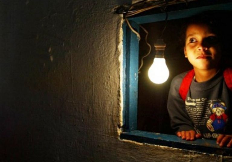 El acceso a la electricidad en las zonas rurales alcanza el 98% de la poblacin marroqu