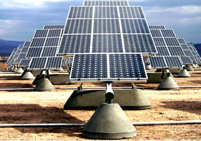 La megaplanta solar de Uarzazate dirigida por Acciona estar operativa en marzo 2015