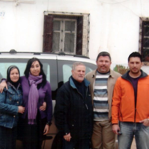 El Ayuntamiento de Castilleja del Campo (Sevilla) dona un coche, jueguetes y ropa a la asociacin Nour de Tetun