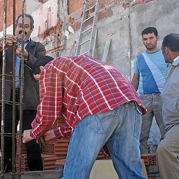 Los inmigrantes marroques piden un ao de prrroga para renovar los permisos de residencia