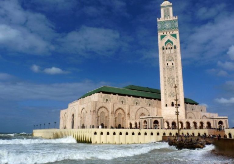 La mezquita Hassan II de Marruecos, clasificada como cuarta mezquita ms hermosa del mundo