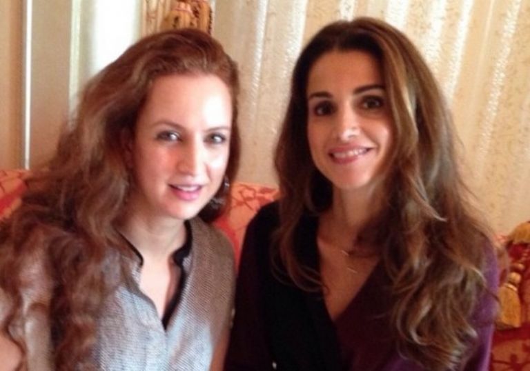 La princesa Lalla Salma aparece en una imagen en Facebook con la reina Rania de Jordania