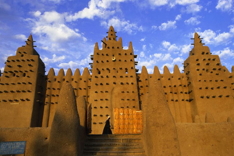 Exposicin 'Magias en tierra y el Imperio de Mali'